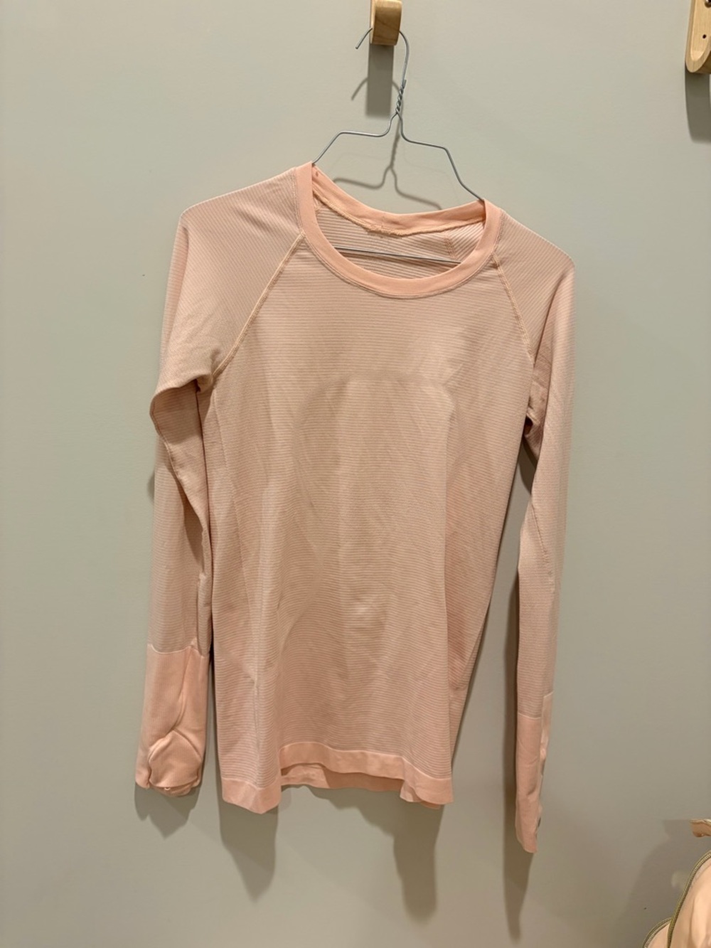 lululemon light pink swiftly